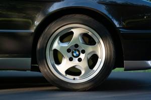 BMW M5 Touring 1992 года  (EU)